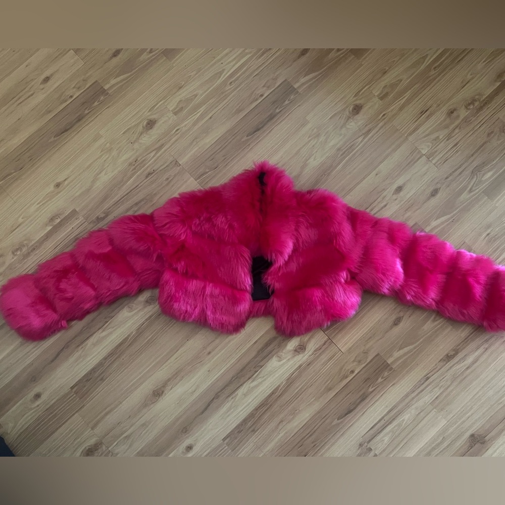 Cropped faux fur jacket